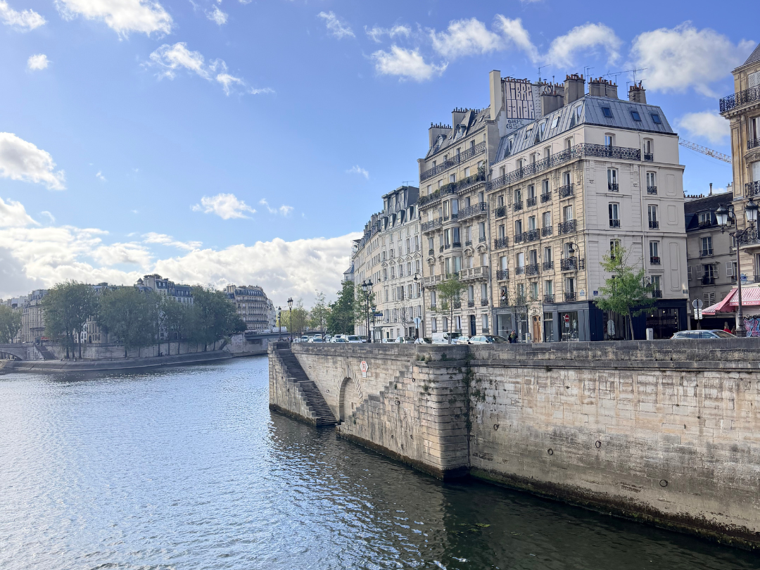 Paris, Pearls & Press