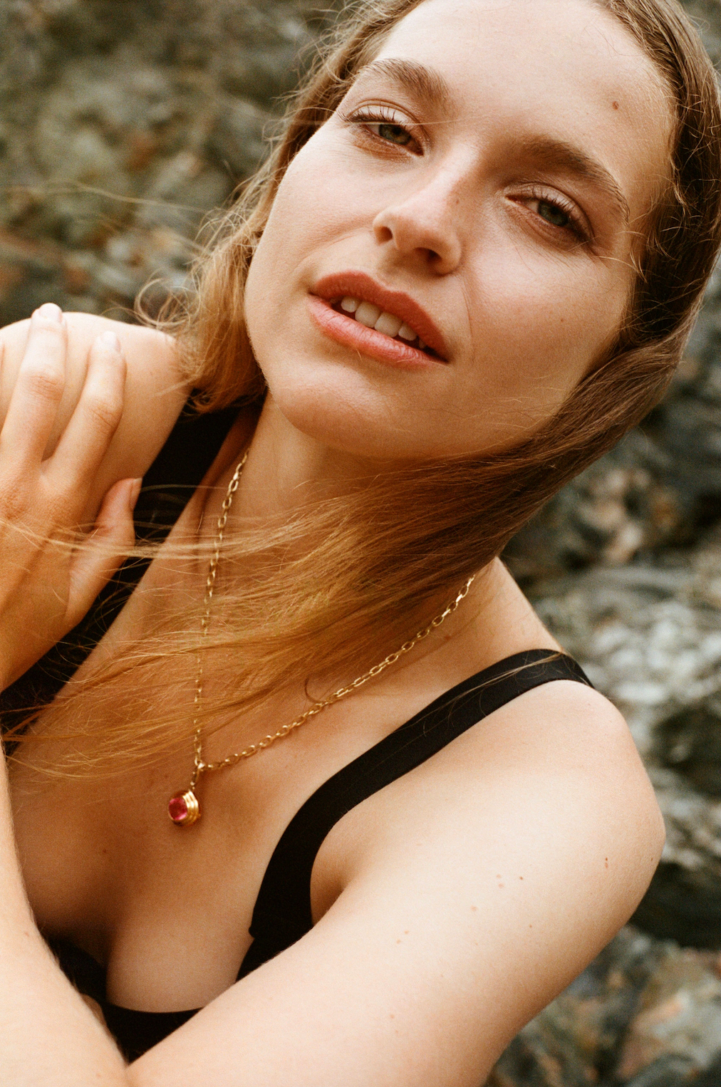 Model wearing Athena collection 18k yellow gold necklace with 4.50ct cushion-cut pink Tourmaline pendant on chunky chain
