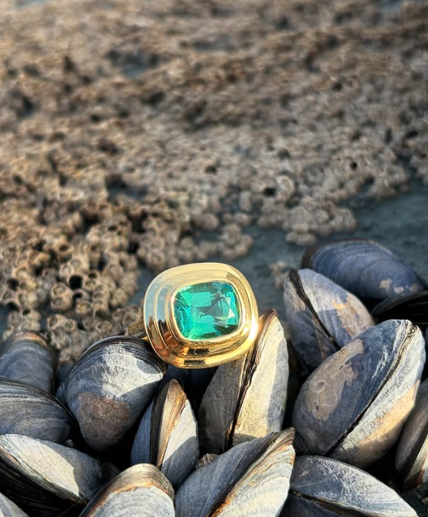 Diamonds Factory UK Tourmaline Green  Gold ring