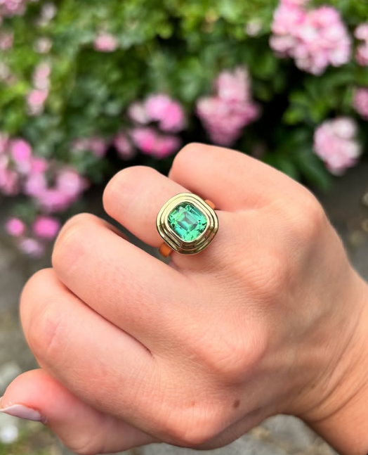 Diamonds Factory UK Tourmaline Green  Gold ring